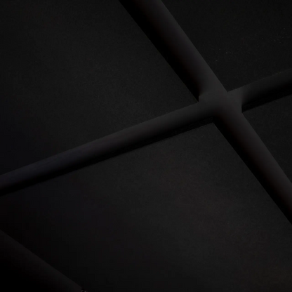 quietspace black (close-up)